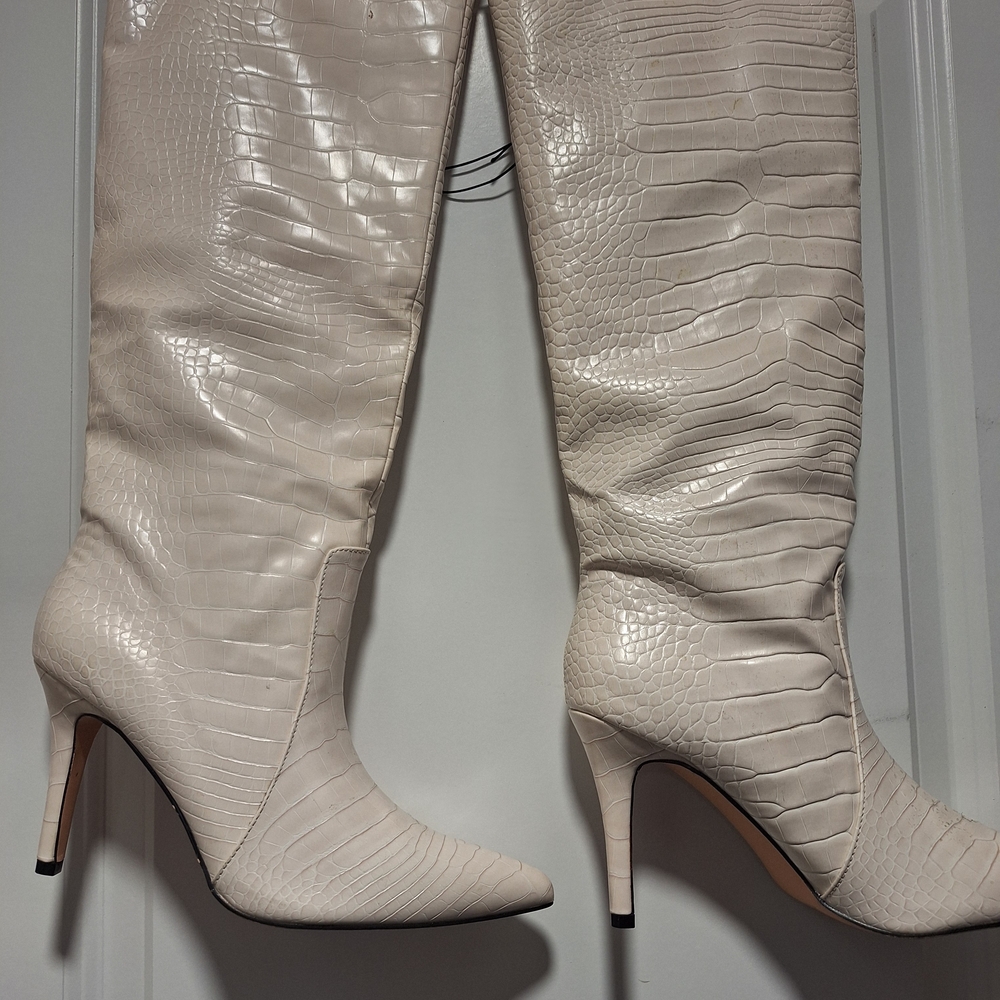 Forever 21 Cream Croc-Embossed Heeled Boots